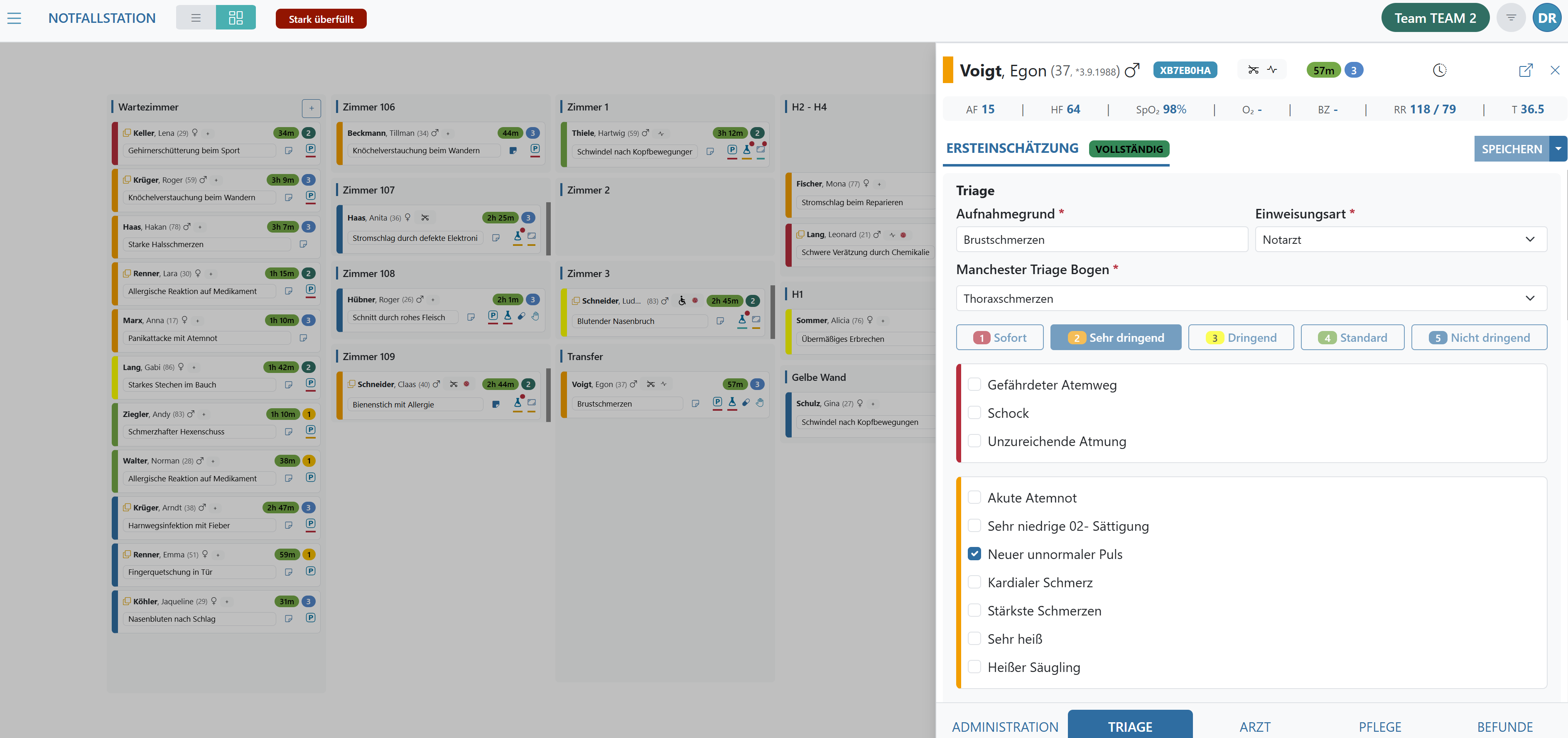 Stationsansicht der Notaufnahme mit Triage-Status und Live-Vitalwerten